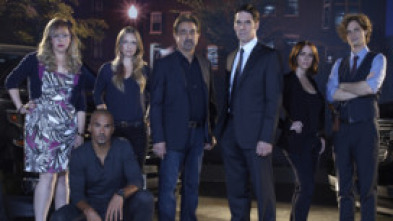 Imagen de Mentes criminales (T10): Ep.14 Culto al héroe - 5