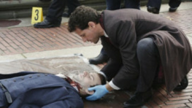 Imagen de Forever (T1): Ep.10 El hombre vestido de asesino - 5
