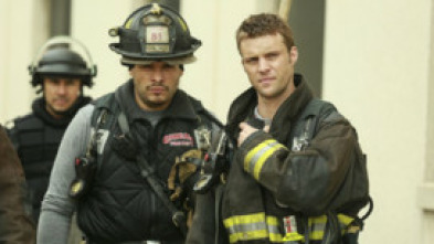 Imagen de Chicago Fire (T1): Ep.24 Toda una experiencia - 5