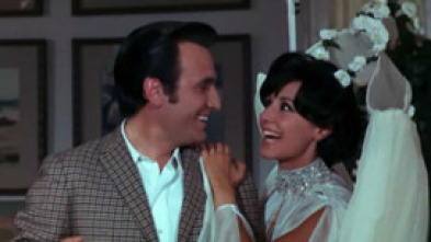 Imagen de Relaciones casi públicas - 14