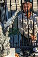 Imagen de Delincuentes al desnudo: Sin ropa y peligroso - 6