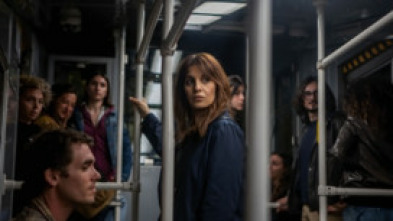 Imagen de Petra (T3): Ep.1 El silencio de los claustros - 6