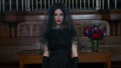 Imagen de Una boda y un funeral: Ep.8 - 5