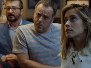 Imagen de Allí abajo (T3): Ep.16 Dos viajeros, un parto y ninguna boda - 1