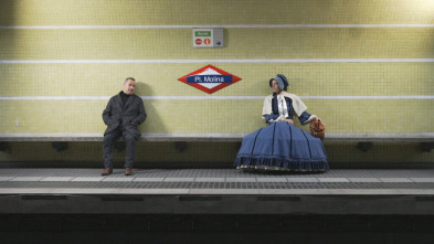 Imagen de Il·luminats: Carlota Gurt busca un lloc on escriure - 3