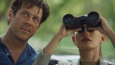 Imagen de Almost Paradise (T1): Ep.2 Algo personal - 5