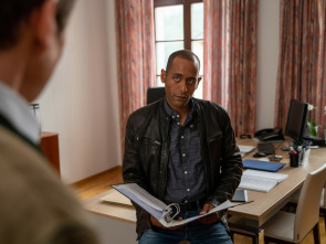 Imagen de Asesinatos en la... (T4): Ep.12 Entre halcones - 2