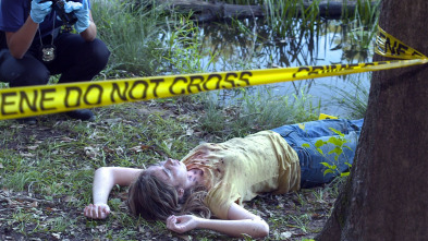 Muerte en el pantano (T2): Asesinato en un pueblo
