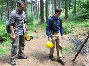 Imagen de Secretos bajo tierra  - 3