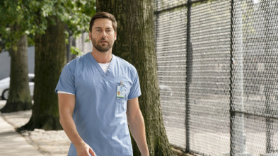 Imagen de New Amsterdam (T2): Ep.5 La línea de Kármán - 3