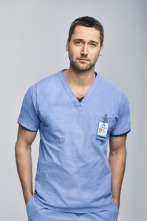 Imagen de New Amsterdam (T1): Ep.11 Un sitio en la mesa - 2