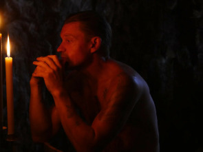 Imagen de Víctima de una...: Expuesta totalmente - 1