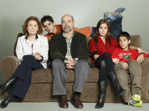 Imagen de Los Serrano (T6): Ep.105 Paseando a Miss Emilia - 1