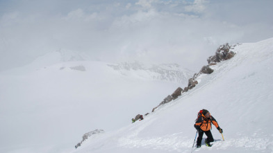 Al filo de lo imposible: Esquí de travesía y escalada en Georgia