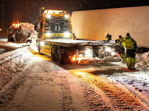 Imagen de Rescate extremo:...: Autopistas peligrosas - 1