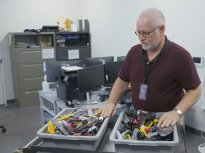 Imagen de Dentro del aeropuerto:...: Diamantes, disfraces y efectivo - 2