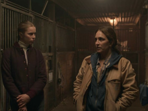 Imagen de Veronika (T1): Ep.1 El cuerpo en el río; La chica en el bosque - 3