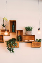 Imagen de Yo vivo en (T1): Una embajada - 2