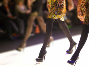 Imagen de Coser y contar (T1): Eisa (Balenciaga) - 1