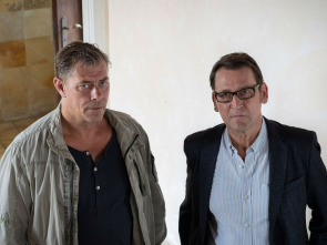 Imagen de Assassinats al nord (T6): Ep.12 Per amor - 1