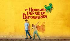 Mi hermano persigue dinosaurios