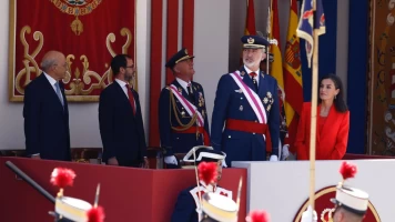 Desfile Militar Dia Fuerzas Armadas - Santa Cruz De Tenerife