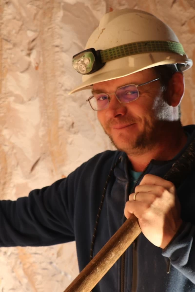 Cazadores de gemas. Cazadores de gemas: Secretos de la catedral