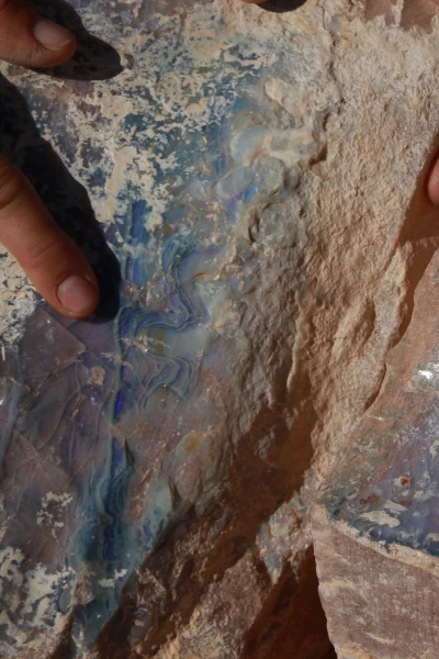 Cazadores de gemas. Cazadores de gemas: Saltan chispas