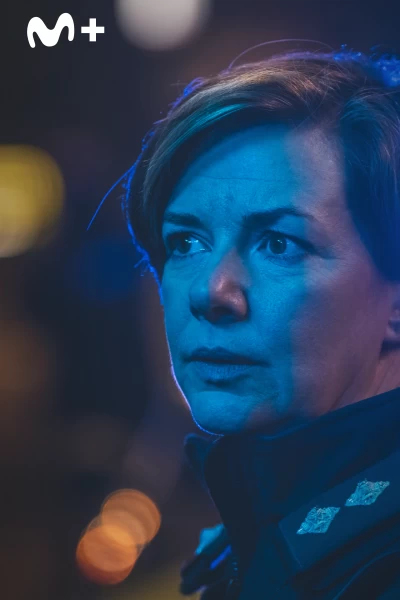 Blue Lights. T(T2). Blue Lights (T2): Ep.4 La impresión misma de la naturaleza