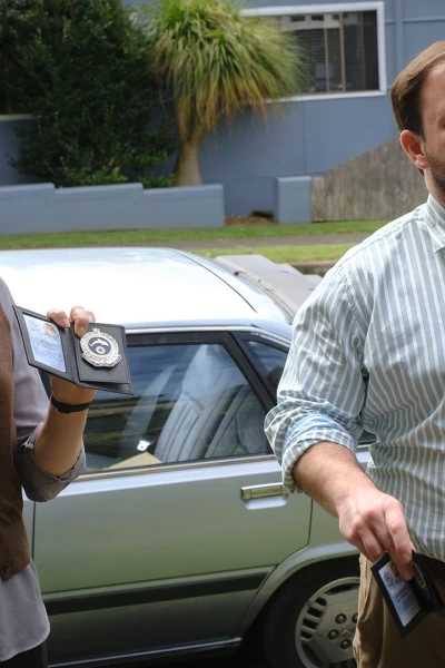 Regreso al paraiso. T(T1). Regreso al paraiso (T1): Ep.3 Enrollarse y teñirse