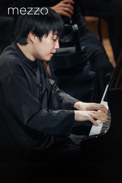 Mao Fujita Czech Philharmonic Semyon Bychkov: Strauss Shostakovich