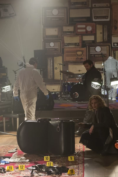 Motive. T(T2). Motive (T2): Ep.8 Ángeles con caras sucias