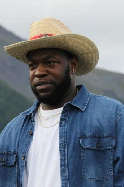 Alienígenas en Alaska. T(T1). Alienígenas en... (T1): Arriba y bien lejos