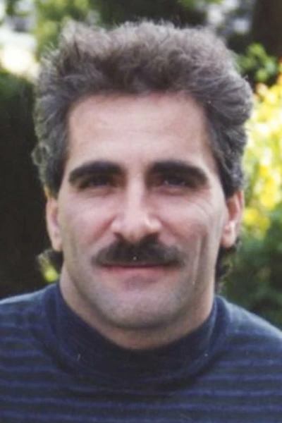 Amor, honor y traición. Amor, honor y traición: Demasiado bueno para ser verdad