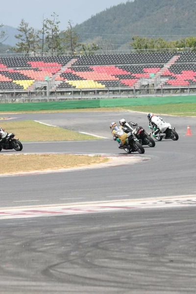 Mundial de Superbike - Donington Park. T(2025). Mundial de... (2025): Carrera 1