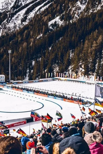 Biatlón: World Team Challenge. T(2025). Biatlón: World... (2025): Salida en masa
