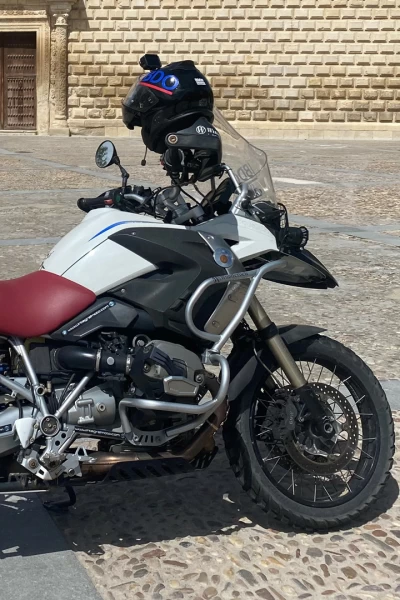 El nómada de la moto. Miquel Silvestre por España: recorridos solitarios
